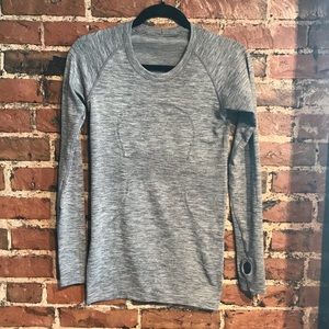 💪🏻 Lululemon Swiftly Tech Long Sleeve Lt Grey